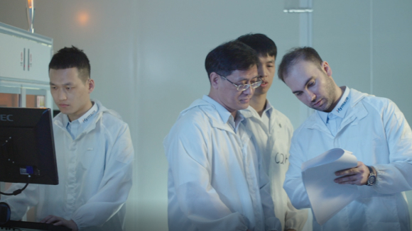 研发团队-研发、工程、技术类人员规模年均增长100%，人员结构不断优化。